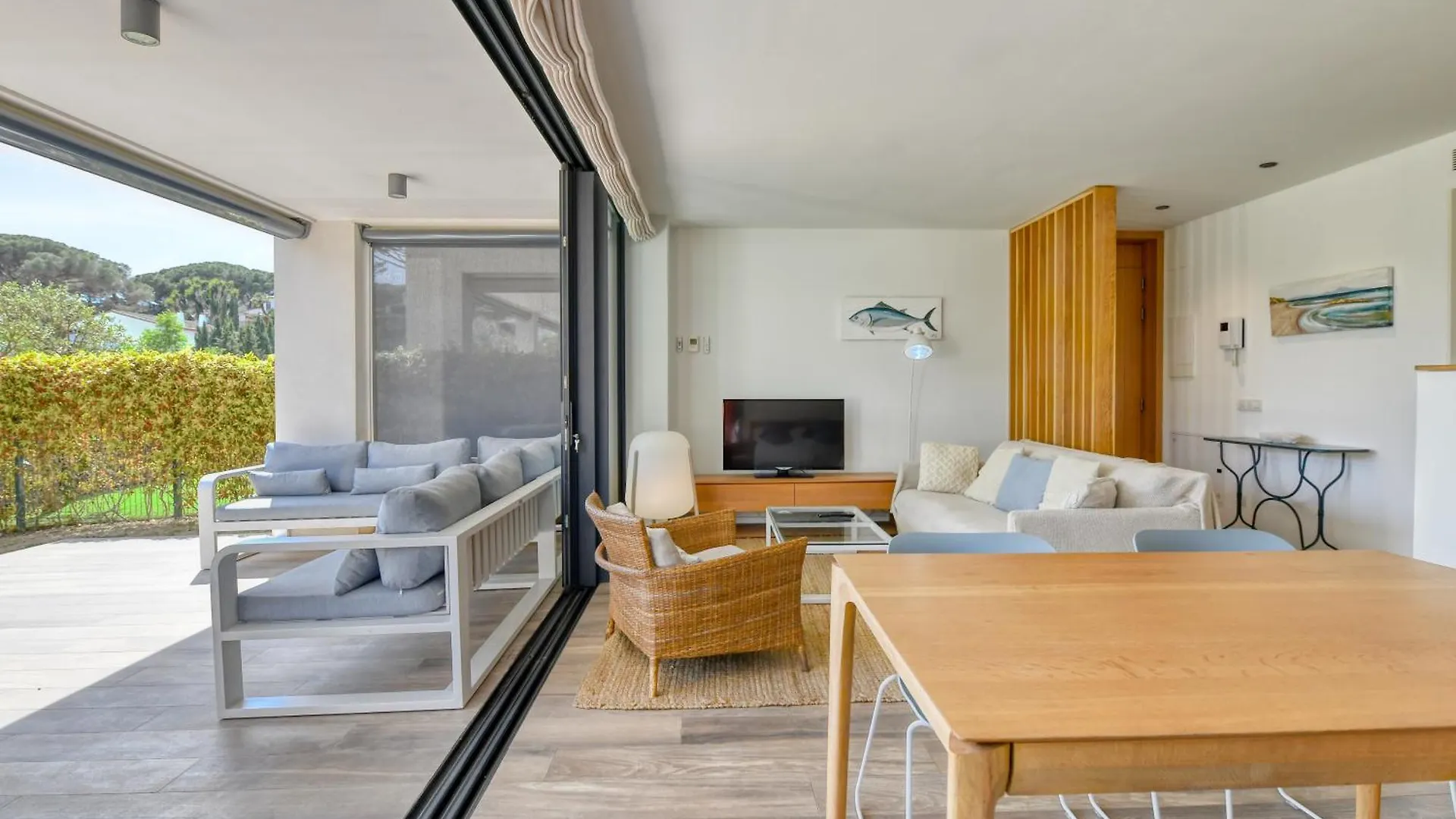 Luxury Central Apartments, Illa Blanca, Calella 칼레냐 데 팔라푸르헬 0*,